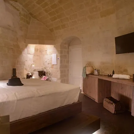 Le Malve Cave Retreat Matera