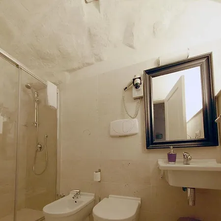 Le Malve Cave Retreat