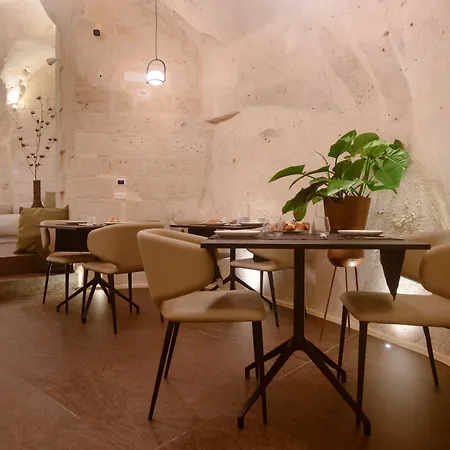 Le Malve Cave Retreat Matera