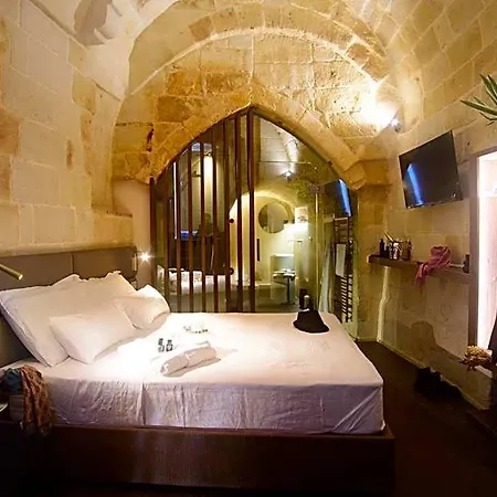 Le Malve Cave Retreat